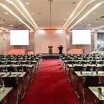 Radisson Blu Park & Conference Centre 4*
