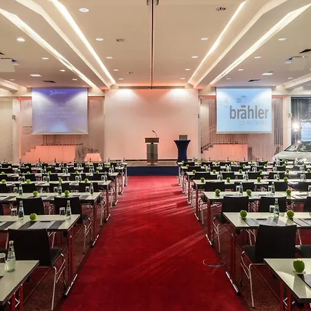 Radisson Blu Park & Conference Centre 4*