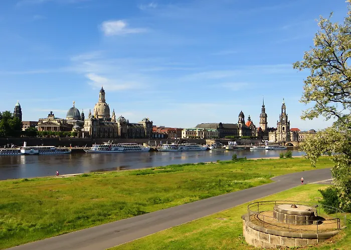 ホテル ラディソン ブルー パーク ホテル＆カンファレンス センター 4*