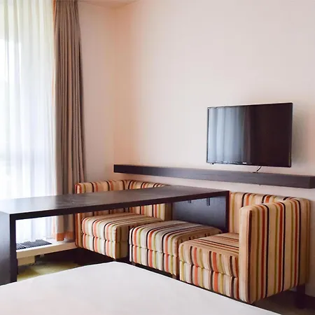 Radisson Blu Park & Conference Centre 4*