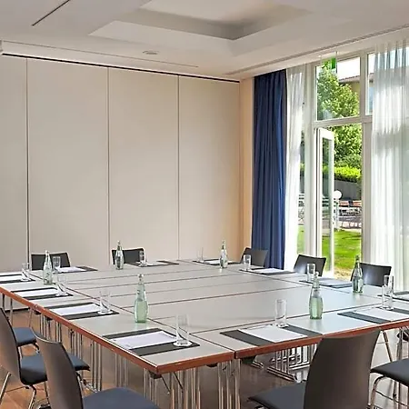 Radisson Blu Park & Conference Centre Hotel 4*