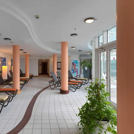 Hotel Radisson Blu Park & Conference Centre 4*