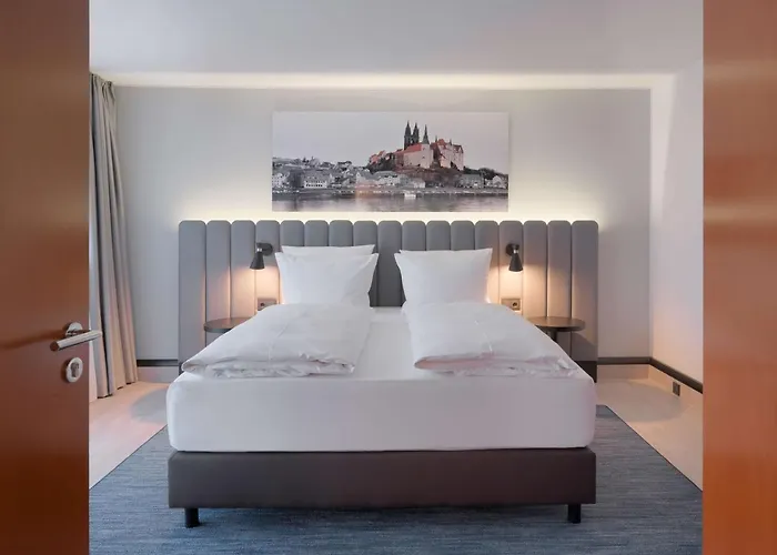 Ξενοδοχείο Radisson Blu Park & Conference Centre 4*