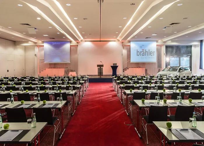 Radisson Blu Park & Conference Centre 4*