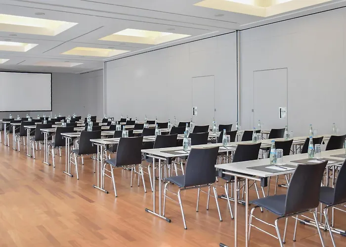 Ξενοδοχείο Radisson Blu Park & Conference Centre 4*