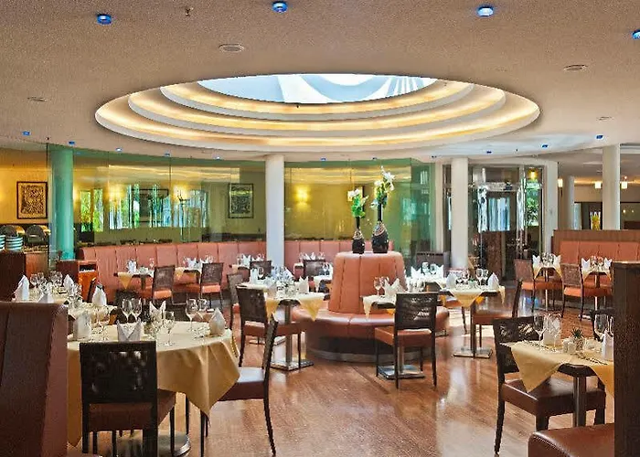 Radisson Blu Park & Conference Centre Hotell 4*