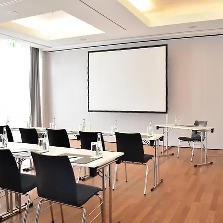 Hotel Radisson Blu Park & Conference Centre 4*