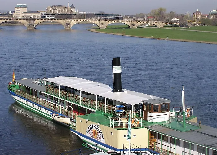 מלון Radisson Blu Park & Conference Centre דרזדן