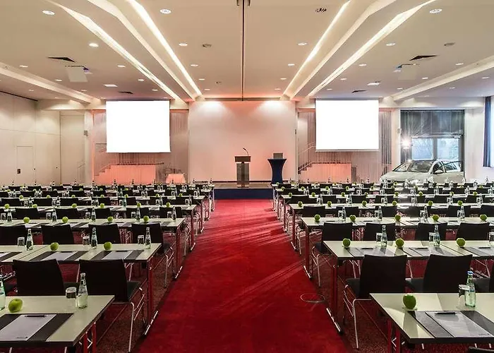 Radisson Blu Park & Conference Centre 4*