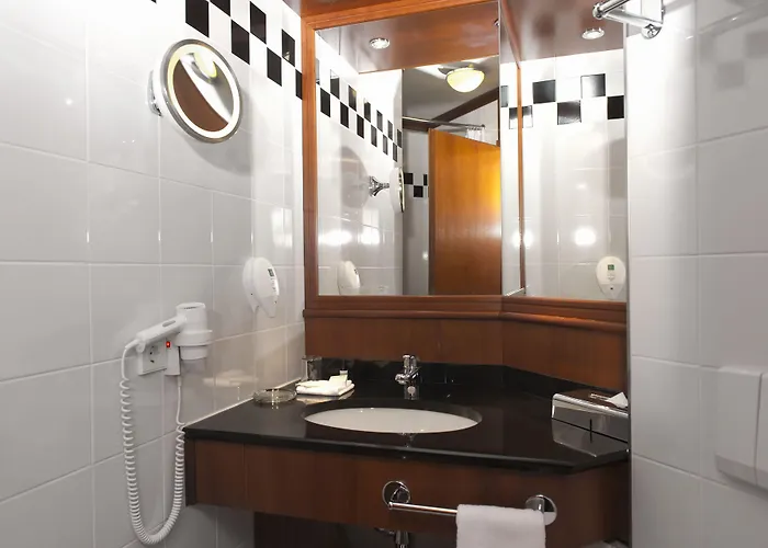 Radisson Blu Park & Conference Centre מלון דרזדן