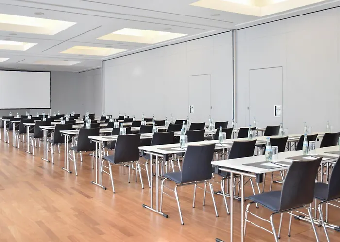 Radisson Blu Park & Conference Centre 4*