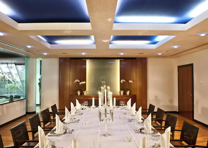 Hotel Radisson Blu Park & Conference Centre 4*