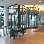 Radisson Blu Park & Conference Centre מלון 4*