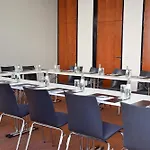 מלון Radisson Blu Park & Conference Centre 4*