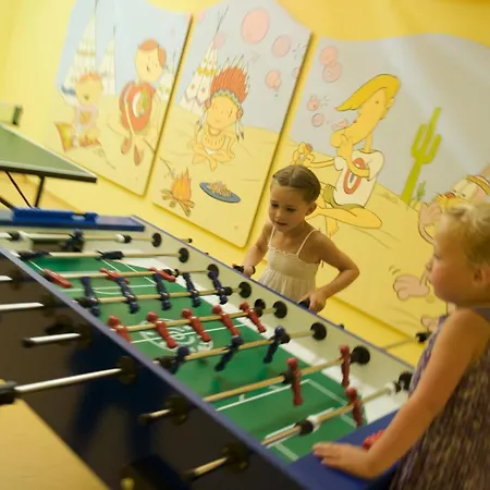 Hotel Radisson Blu Park & Conference Centre 4*