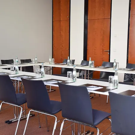 Отель Radisson Blu Park & Conference Centre 4*